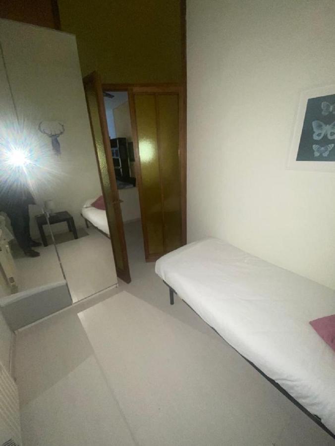 Cozy Flat In Trastevere Rome Exterior photo
